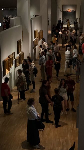 Vernissage dans une galerie d'art